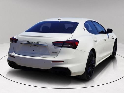 2023 Maserati Ghibli Modena