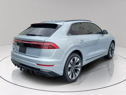 Satellite Silver Metallic 2025 Audi Q8 55 Premium