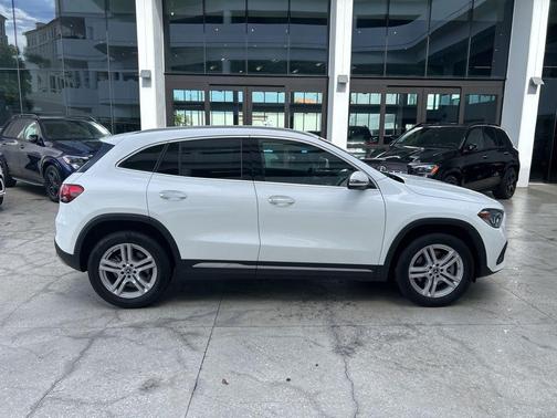 Polar White 2022 Mercedes-Benz GLA 250 Base