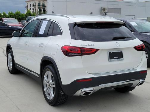 Polar White 2022 Mercedes-Benz GLA 250 Base