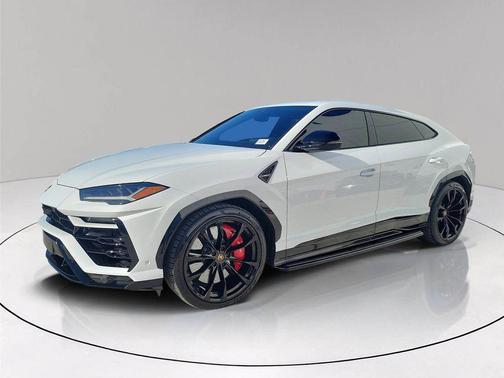 2022 Lamborghini Urus Base