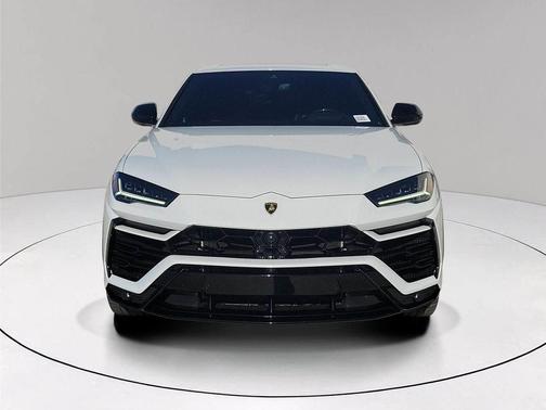 2022 Lamborghini Urus Base