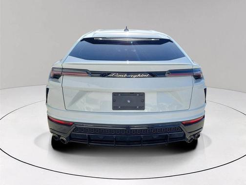 2022 Lamborghini Urus Base