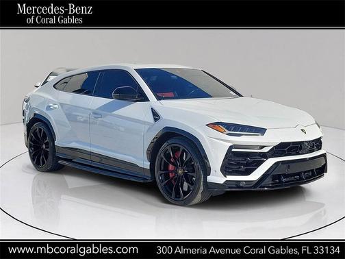2022 Lamborghini Urus Base