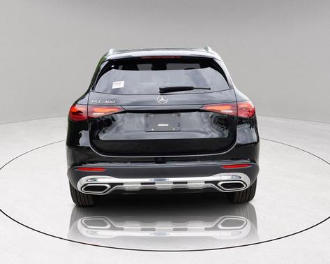 2025 Mercedes-Benz GLC 300 Base