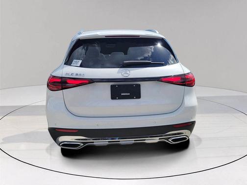 2026 Mercedes-Benz GLC 300 Base