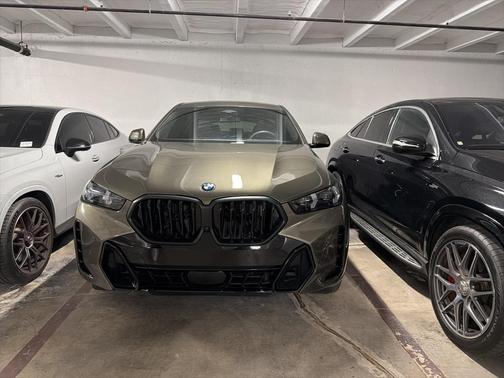 2025 BMW X6 xDrive40i