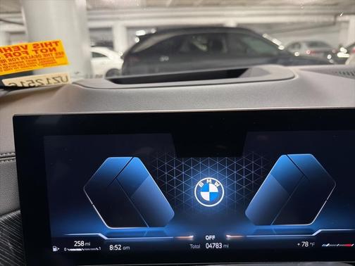 2025 BMW X6 xDrive40i