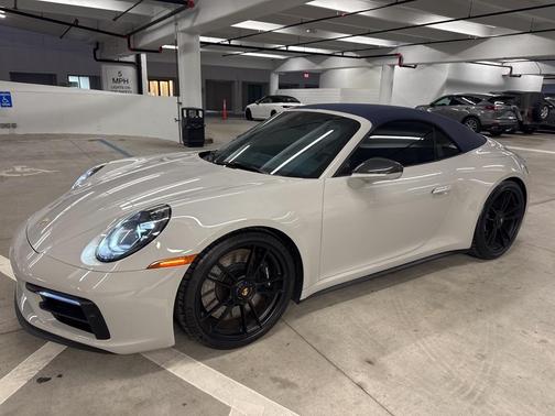 2024 Porsche 911 Carrera GTS