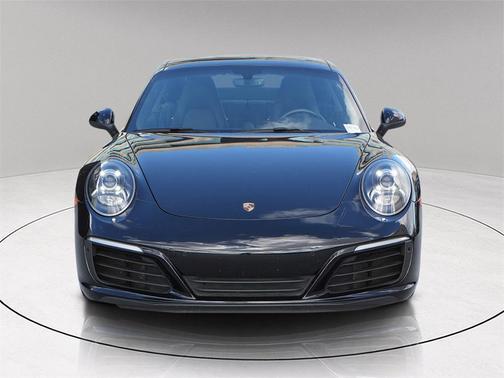 2017 Porsche 911 Carrera