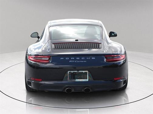 2017 Porsche 911 Carrera