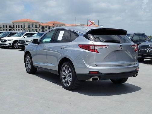 Silver 2023 Acura RDX Technology Package