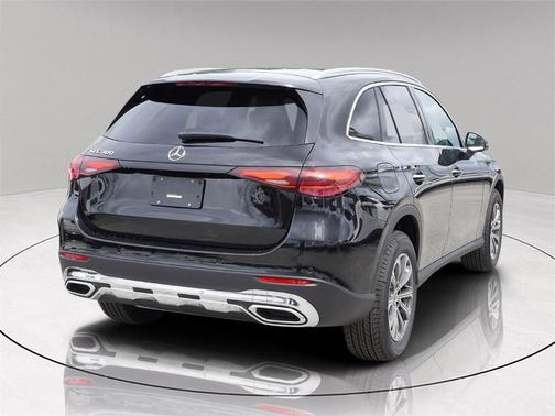 2026 Mercedes-Benz GLC 300 Base