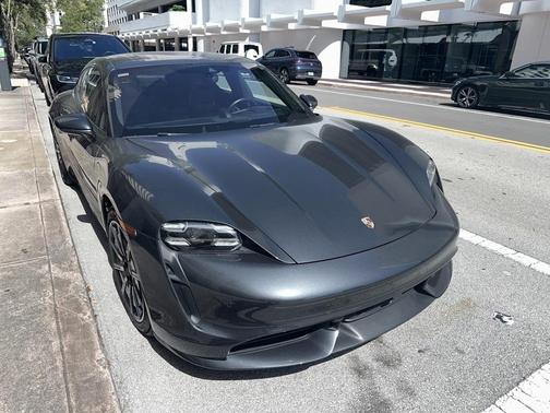 2020 Porsche Taycan Turbo