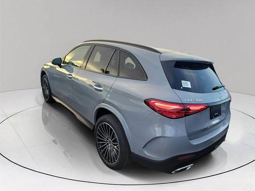 Alpine 2026 Mercedes-Benz GLC 300 Base