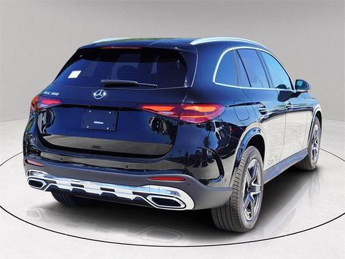 2025 Mercedes-Benz GLC 300 Base