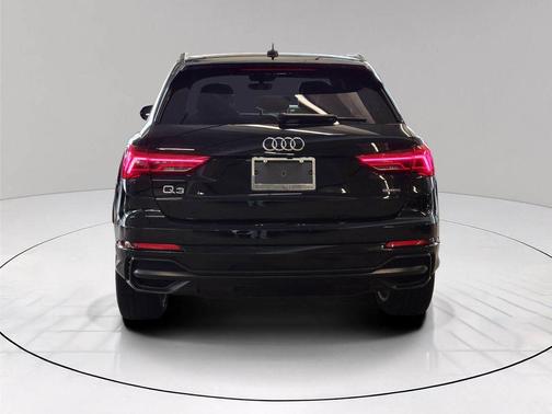 2021 Audi Q3 45 S line Premium