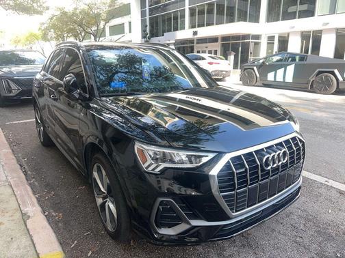 2021 Audi Q3 45 S line Premium