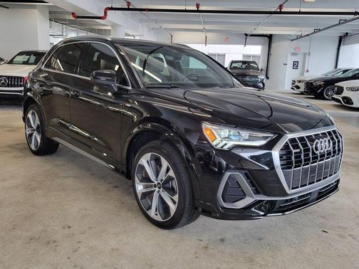 2021 Audi Q3 45 S line Premium
