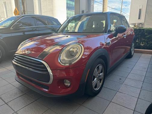 2017 MINI Hardtop Cooper