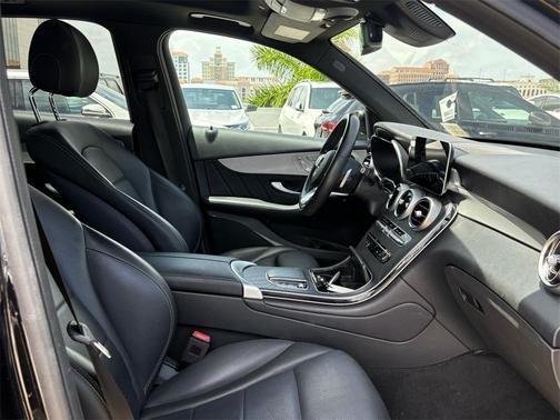 2022 Mercedes-Benz GLC 300 Base