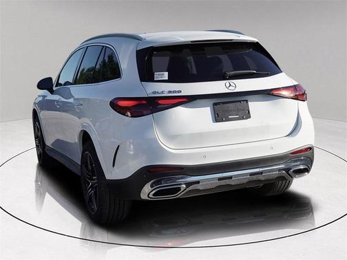 2026 Mercedes-Benz GLC 300 Base