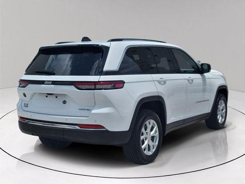 Bright White Clearcoat 2023 Jeep Grand Cherokee Limited