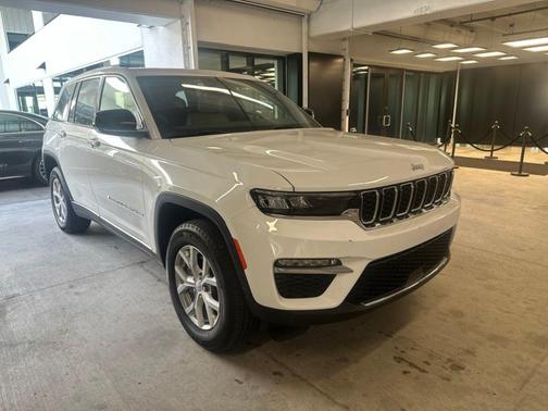 Bright White Clearcoat 2023 Jeep Grand Cherokee Limited