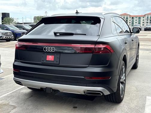 2025 Audi Q8 55 Premium