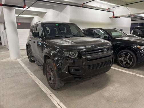 2020 Land Rover Defender 110 SE