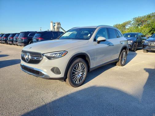 Alpine 2026 Mercedes-Benz GLC 300 Base