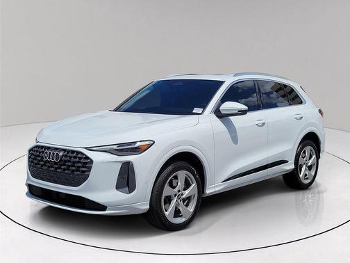 Glacier White Metallic 2025 Audi Q5 2.0T quattro Premium