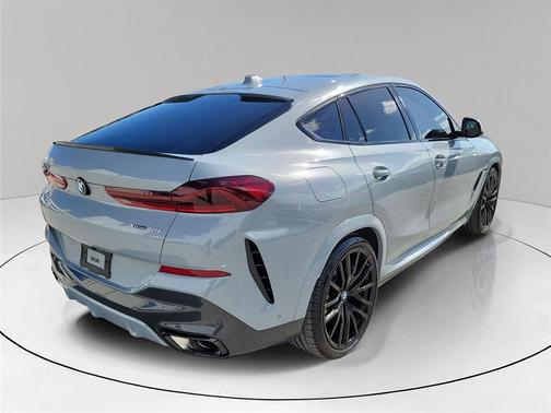 2025 BMW X6 xDrive40i