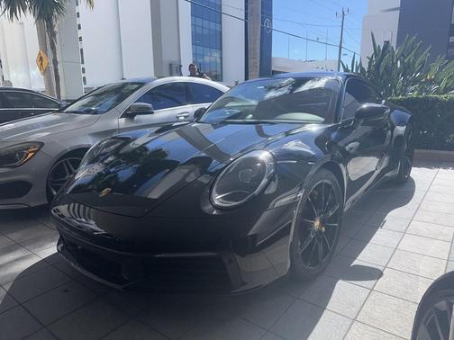 2021 Porsche 911 Carrera