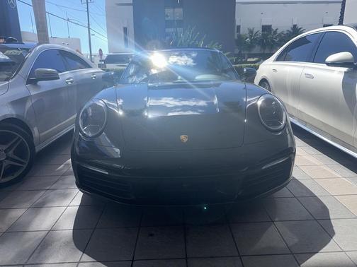 2021 Porsche 911 Carrera