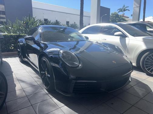 2021 Porsche 911 Carrera
