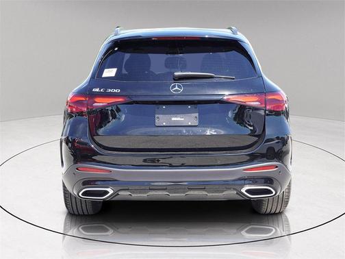 2026 Mercedes-Benz GLC 300 Base