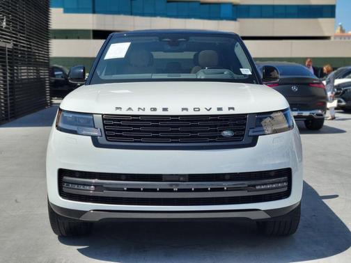 Fuji White 2025 Land Rover Range Rover P400 SE