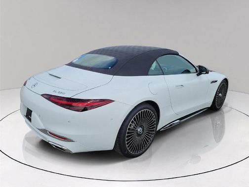 Moonlight White 2027 Mercedes-Benz Maybach SL 680 Monogram Series SL 680