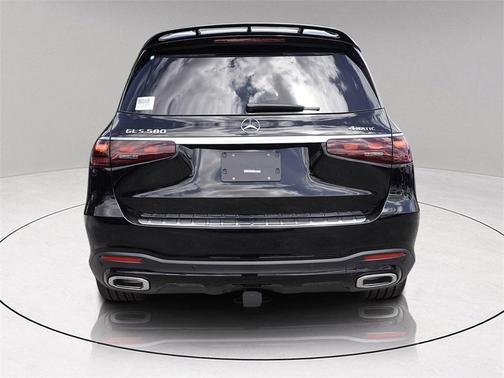 2026 Mercedes-Benz GLS 580 