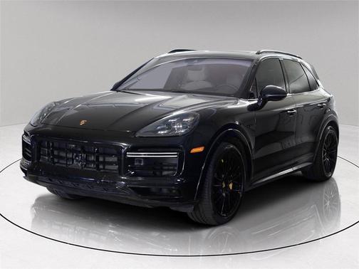2022 Porsche Cayenne E-Hybrid Turbo S