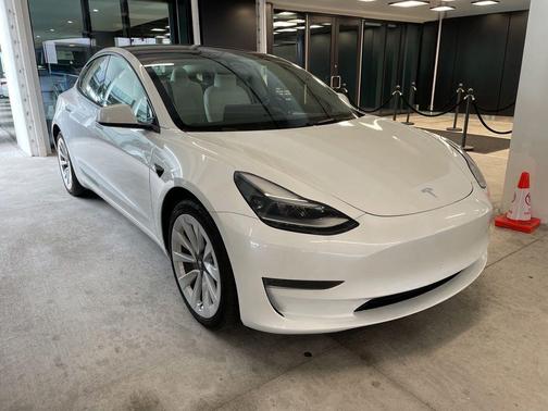 White 2023 Tesla Model 3 Base