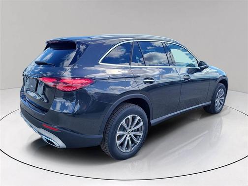 2026 Mercedes-Benz GLC 300 Base