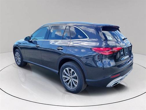 2026 Mercedes-Benz GLC 300 Base