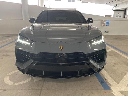 2024 Lamborghini Urus S