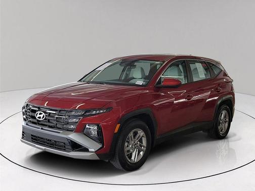 Red 2025 Hyundai TUCSON SE