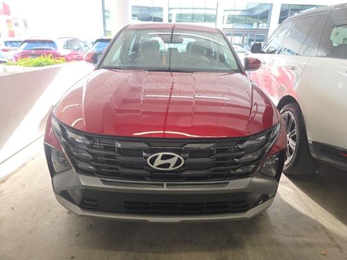Red 2025 Hyundai TUCSON SE