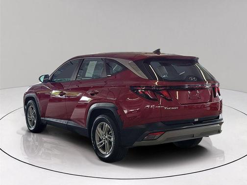 Red 2025 Hyundai TUCSON SE