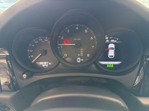 2023 Porsche Macan Base