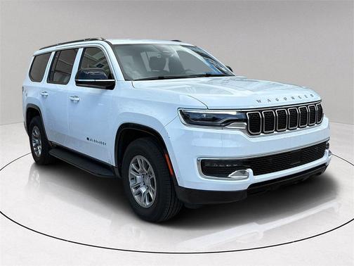 2023 Jeep Wagoneer Base